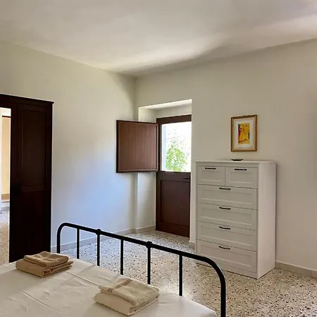 Holiday home Il Balcone Di Garofani *